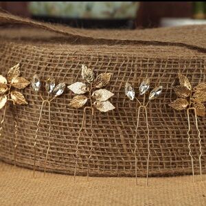 Wedding hair accessories